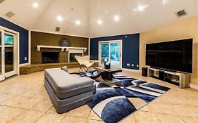 Huge 6 Bedroom With Pool, Spa, 85 Inch Tv, Game Room